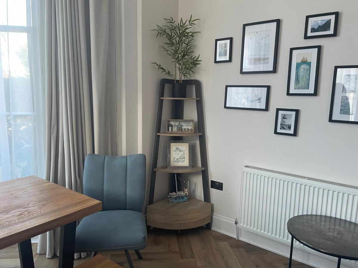 Stunning 2-Bed-2Bath Apt In Whitby With Parking Daire Dış mekan fotoğraf